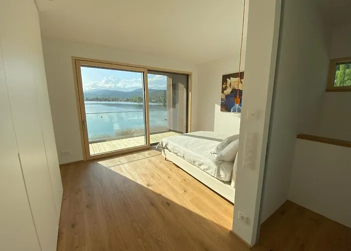 Villa Ueber-see With Private